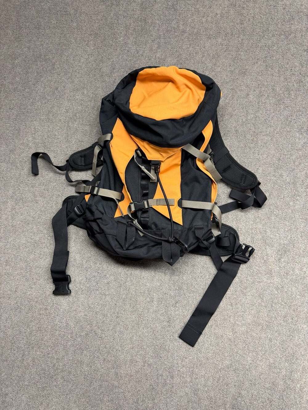 REI Hiking Backpack Black Orange Camping Day Trip Pack